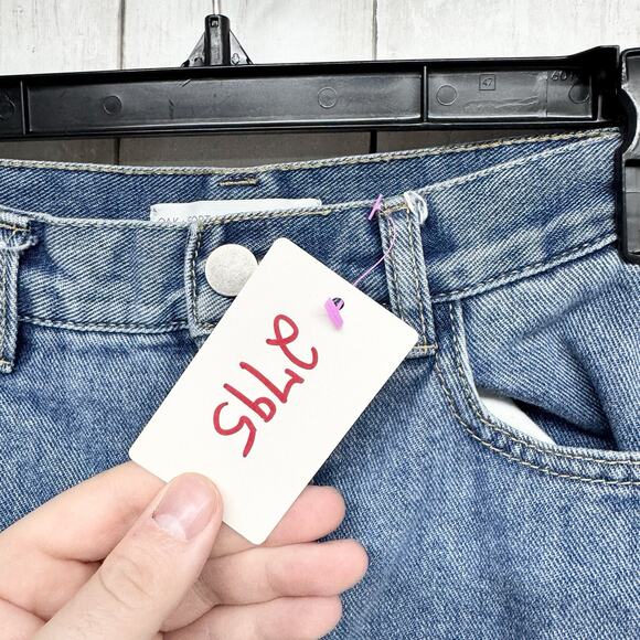 Oak Fort Pants Women Size 25 Light Wash Denim High Rise Straight Mom Jeans Basic - Picture 2 of 6